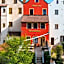 Hotel 100