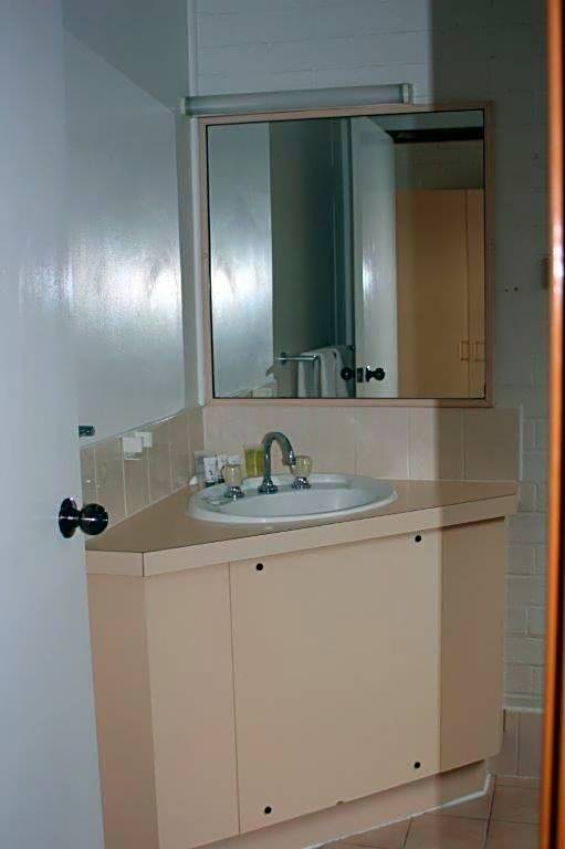 Bega Downs Motor Inn