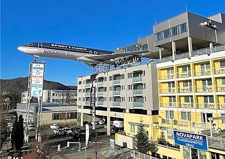 NOVAPARK Flugzeughotel Graz