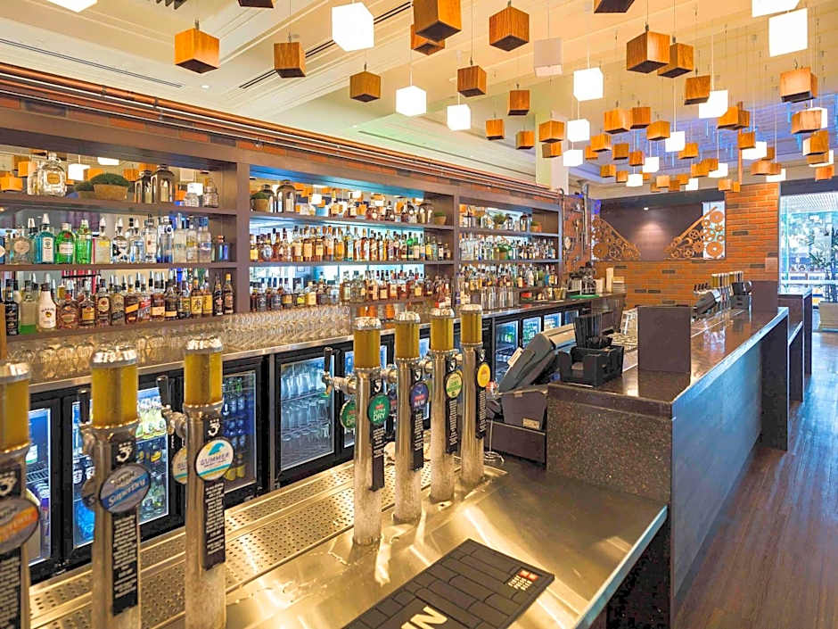 Pullman Reef Hotel Casino