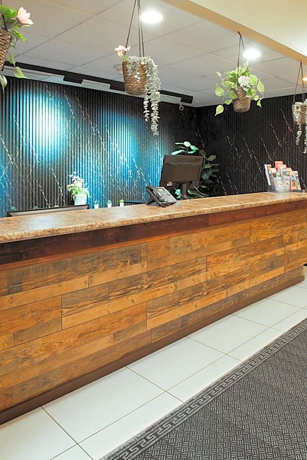 Pemberton Hotel (Motel)