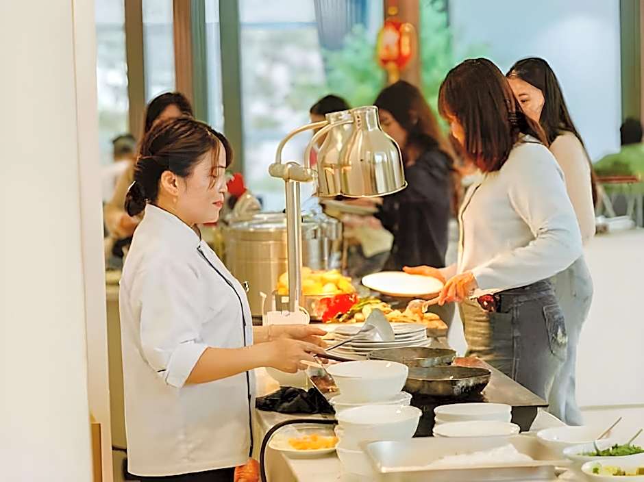 Nature Hotel - Pham Hong Thai