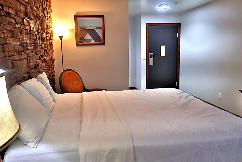 Avalon Hotel & Conference Center