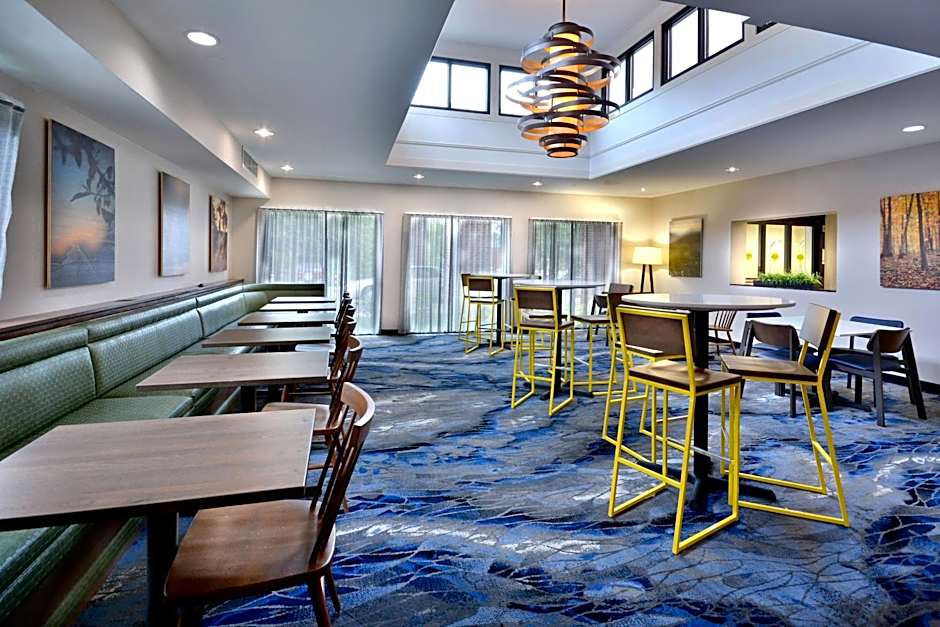 Fairfield Inn & Suites by Marriott Charlottesville North