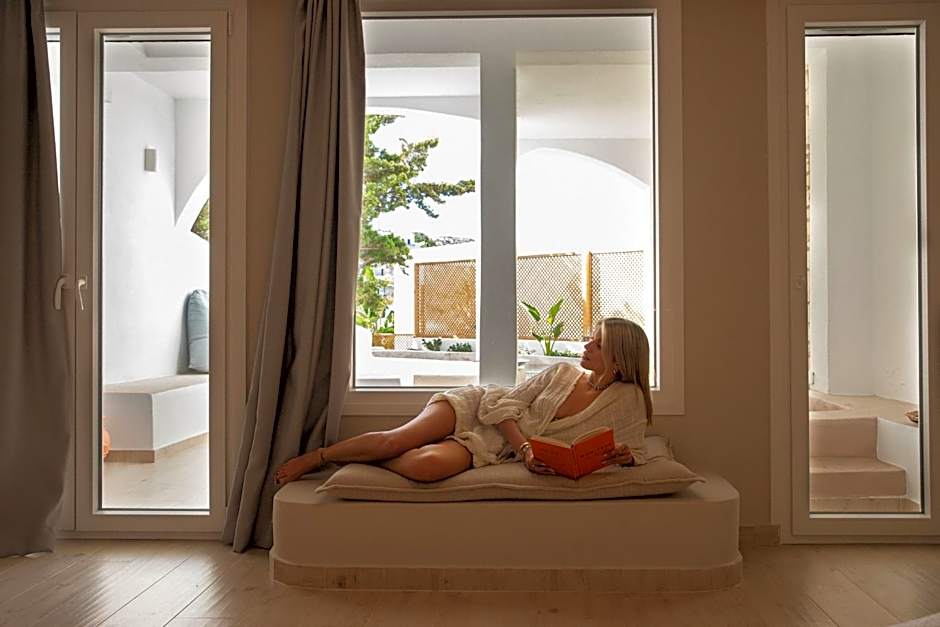 Aloni Hotel & Suites