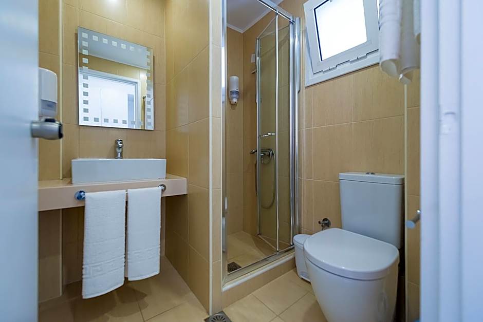 Gaia in Style - Adults Only