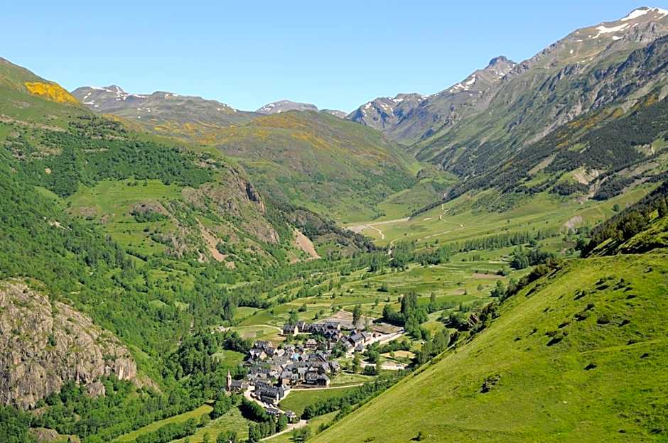 Aparthotel El Refugio de Aran Vielha