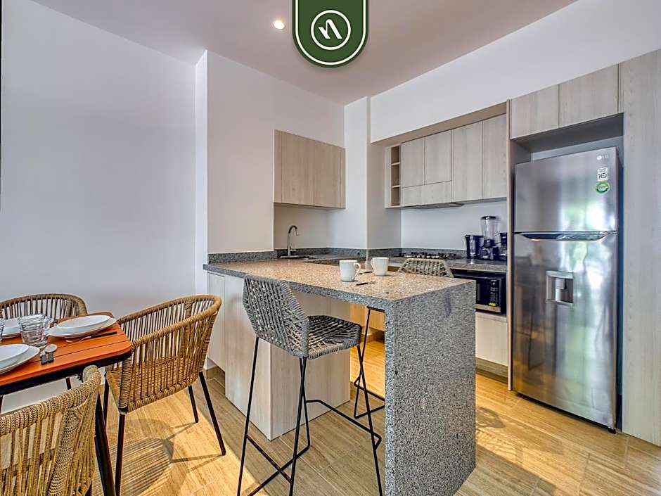 New 1 BR Condo - Oceanview Pool - 2 min to Beach