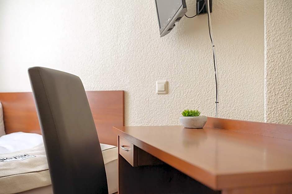 Hotel Engelbertz - Yggotel Pirol