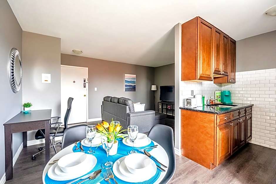 Newly Renovated 2BR Unit in Glenview West