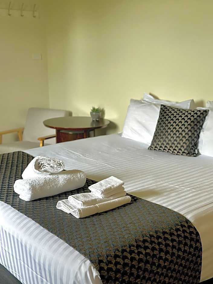 Romano's Hotel & Suites Wagga Wagga
