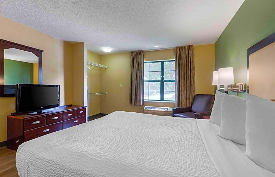 Extended Stay America Suites - Detroit - Novi - Haggerty Road