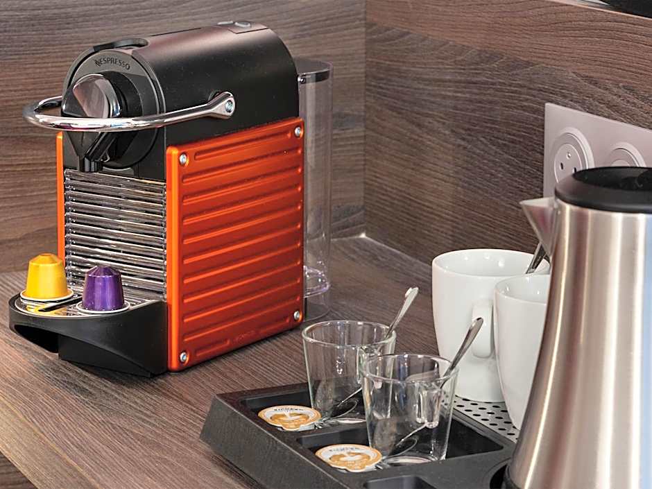 Hotel Roi Soleil Prestige Plaisir - St Quentin