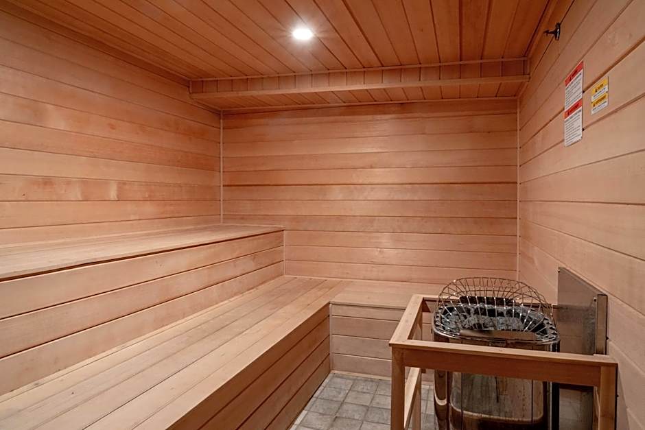 Banff Caribou Lodge And Spa