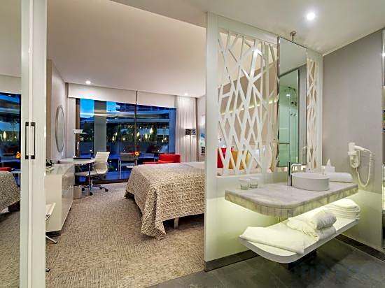 The Sense Deluxe Hotel