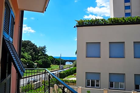 One-Bedroom Apartment (3 Adults)