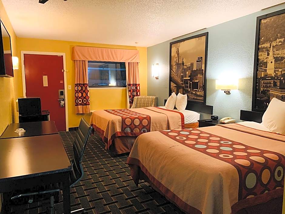 Super 8 by Wyndham Cincinnati OH