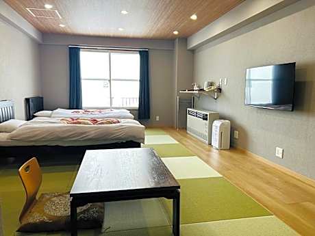 Twin Room with Shower