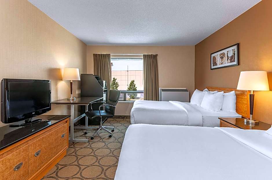 2 Double Beds, Ground Floor — 6 fotoğraftan 1. fotoğraf