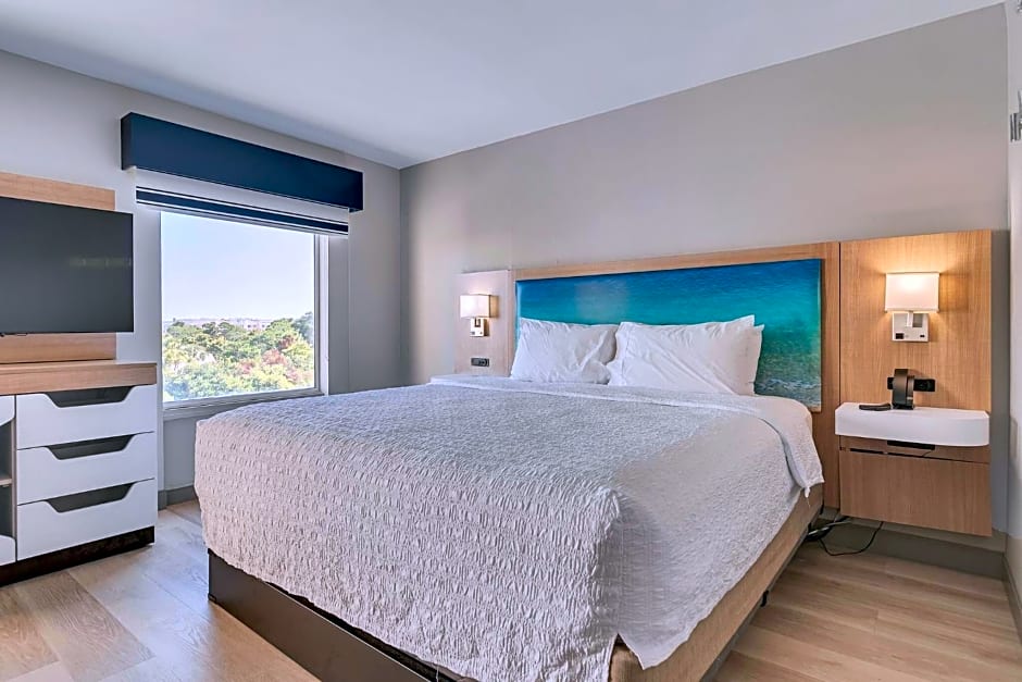 Holiday Inn Express & Suites Destin - Miramar Beach By IHG