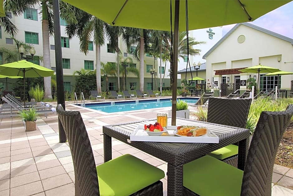 Homewood Suites by Hilton FtLauderdale Airport-Cruise Port