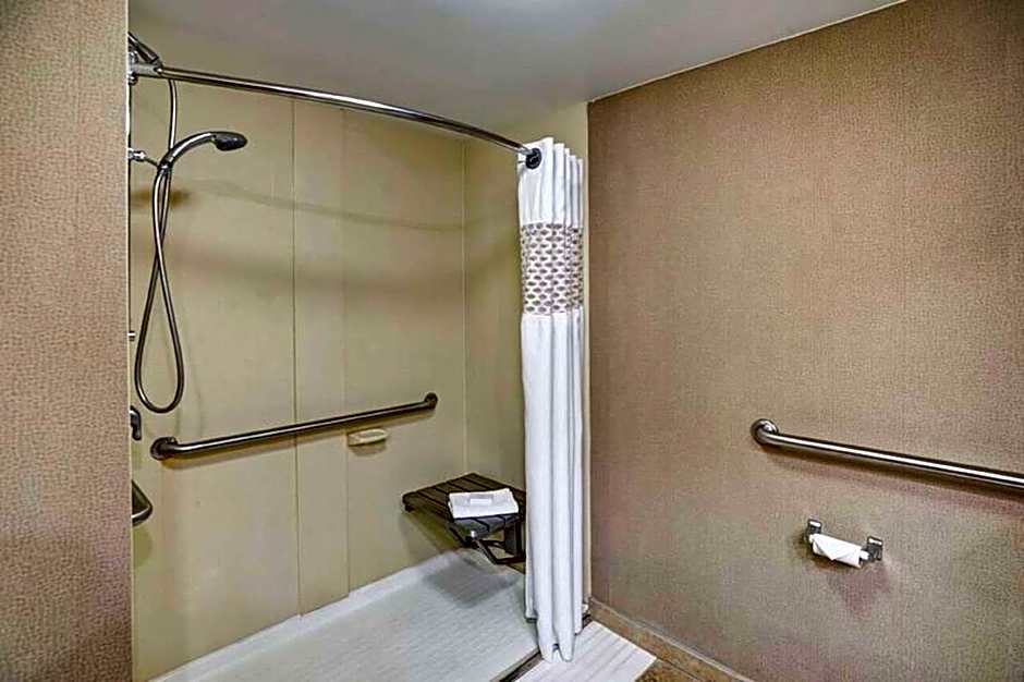 Hampton Inn By Hilton Albany Wolf Road Airport