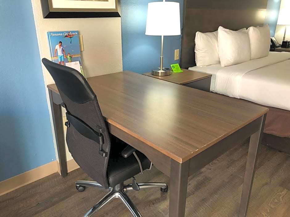 La Quinta Inn & Suites by Wyndham Panama City Beach