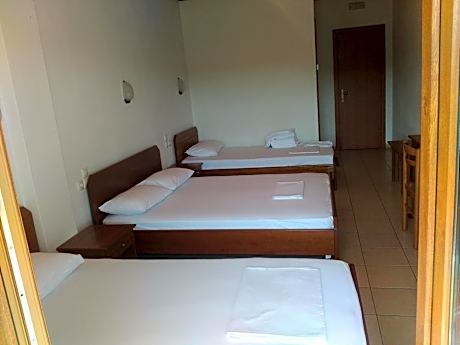 Economy Quadruple Room