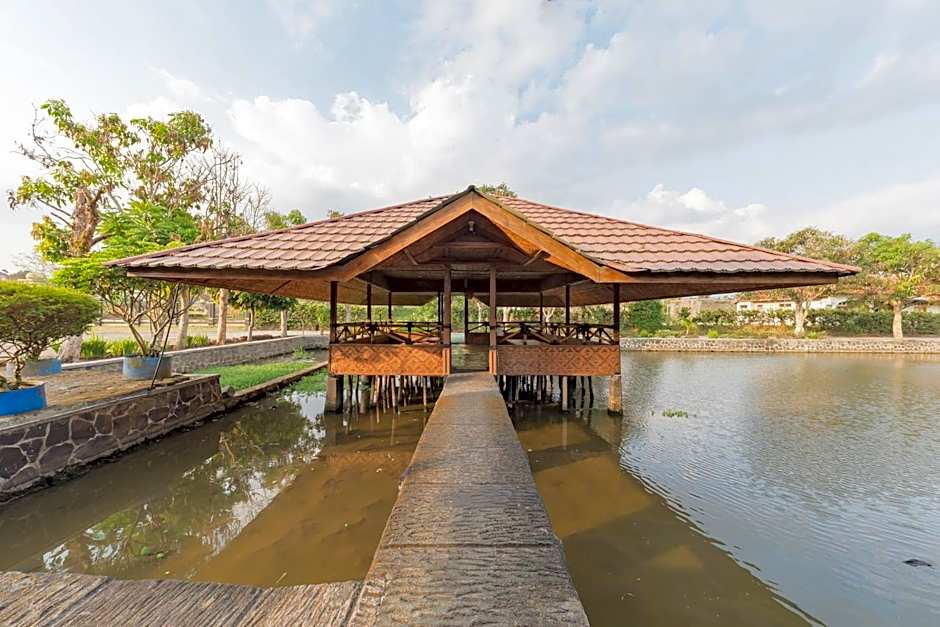 RedDoorz Syariah at Bumi Eyang Enin Homestay Tasikmalaya