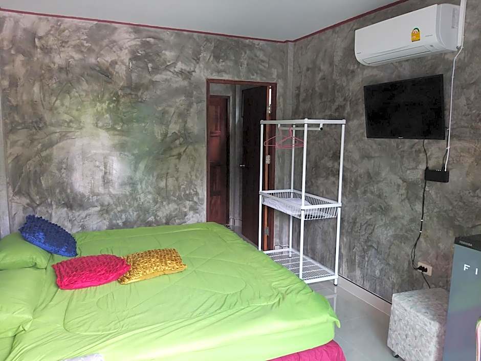 บ้านทะเลอิ่มเอม Bann Talay Im eimm