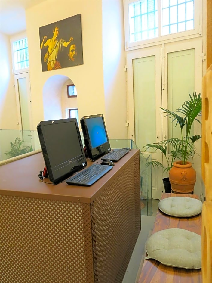Hostel Archi Rossi