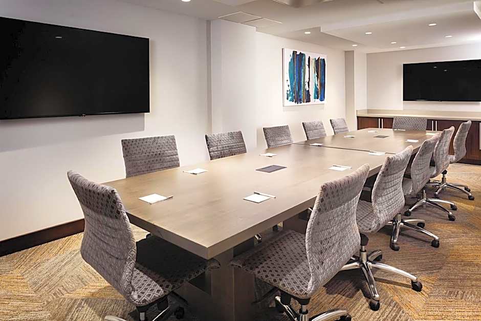 Hampton Inn & Suites Dallas / Downtown