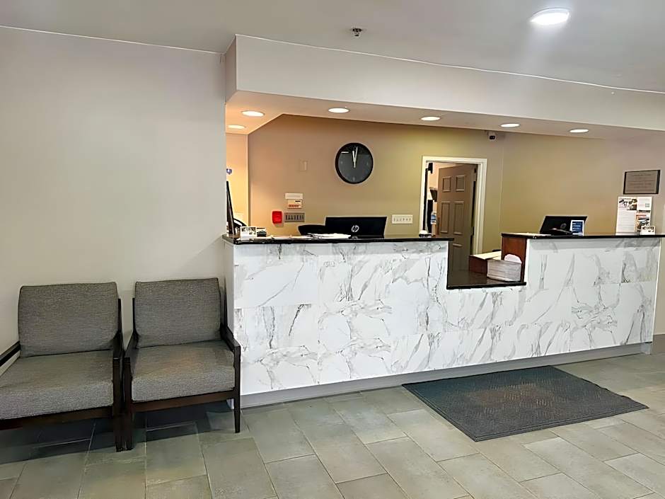 Ashbourne Hotel Canton/Hall of Fame I-77