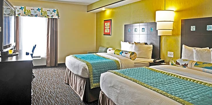 La Quinta Inn & Suites by Wyndham Dallas Grand Prairie South