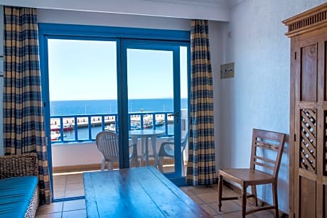 One-Bedroom Apartment with Sea View (2 Adults)