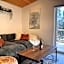 Golden Cabin - Hot Tub - Games Barn - Theatre