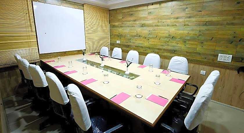 Collection O Hotel High Pointe – Jodhpur, FL