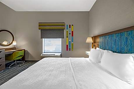 1 Queen Mobility/hearing Access Ri Shwr Ns Vis Firealrm/door/phn Alrt/hdtv Microwv/fridge/free Wi-fi