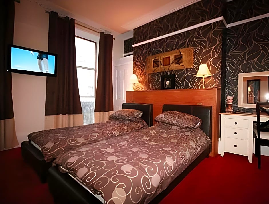 Central Hotel