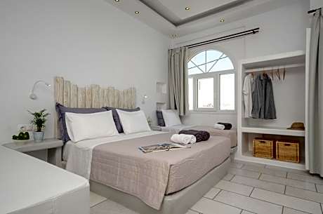 Studio with Balcony (4 Adults)
