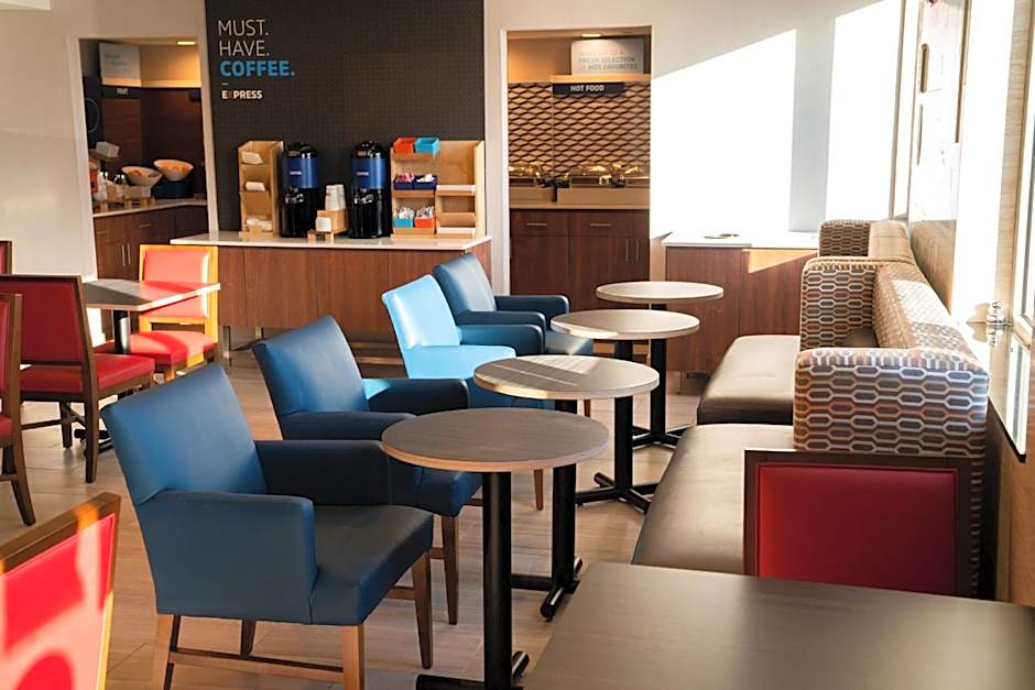 Holiday Inn Express Maspeth Hotel By IHG