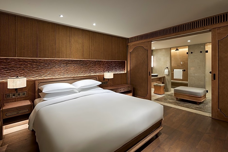 Photo 1 of 8 of Executive 1 King Bed Suite