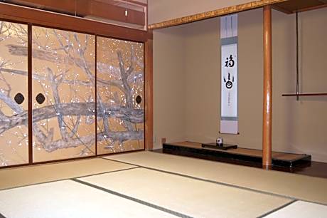 Japanese-Style Twin Room with Shared Bathroom