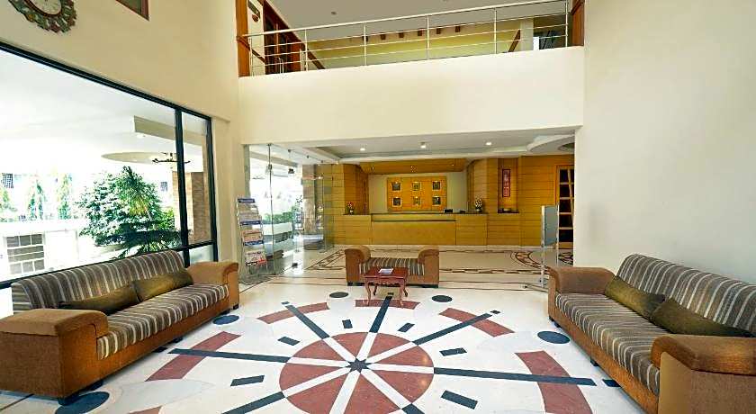 Plaza Inn Business Hotel