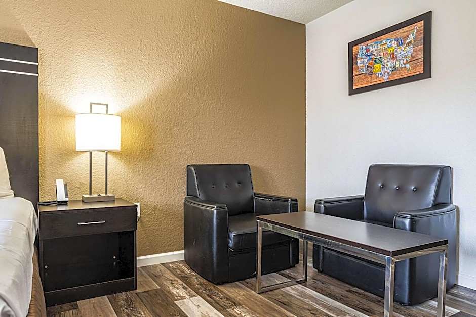 Econo Lodge Cleveland Southeast - Kent
