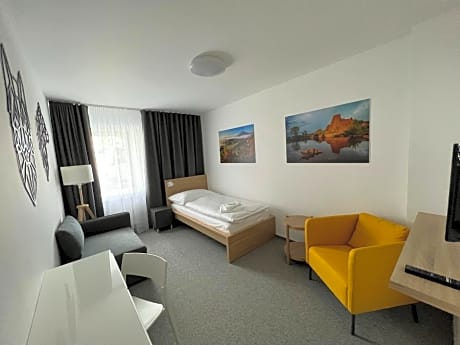 Economy Twin Room