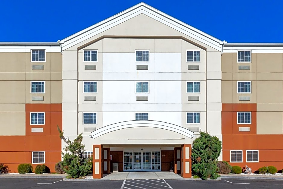 Candlewood Suites-West Springfield