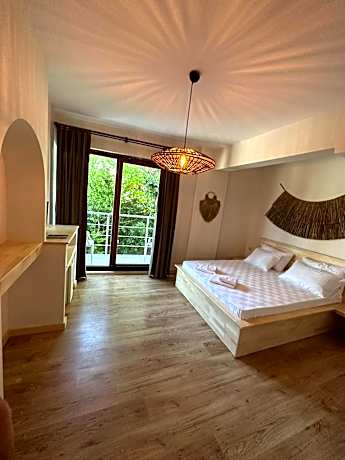 Double Room with Mountain View