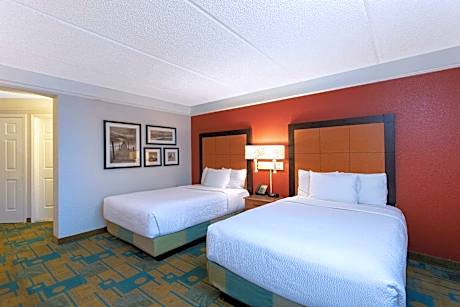 2 Double Beds Non-Smoking