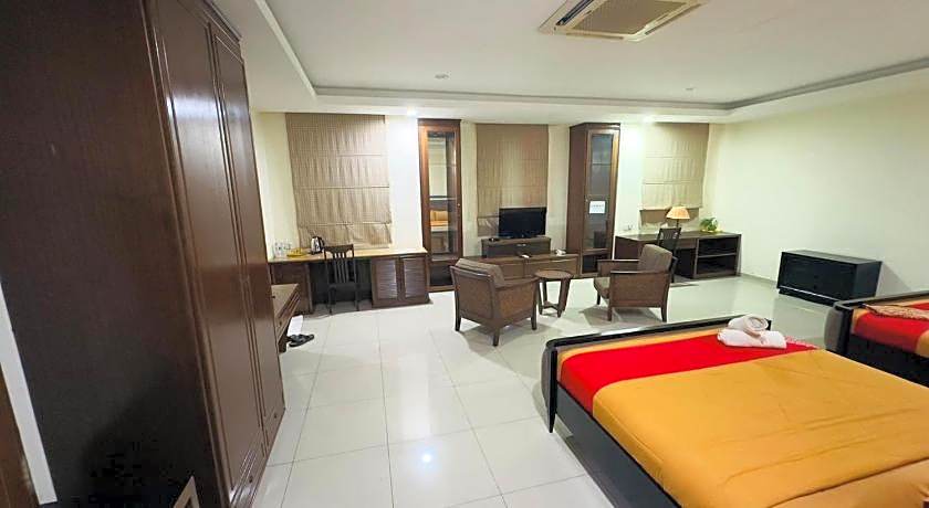 MAXWELL INN LUXURY HOTEL